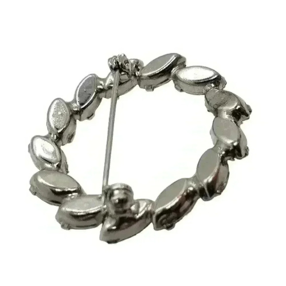 Vintage Rhinestone Brooch Faceted Leaves Wreath Circle Rhodium Plate Statement - Picture 3 of 5